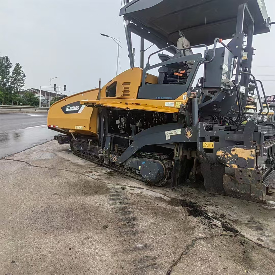 XCMG RP803 - Asphalt paver: picture 3 XCMG RP803 - Asphalt paver: picture 3