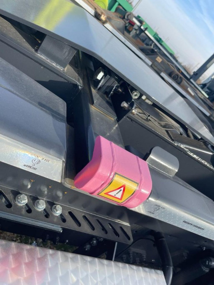 BLOCCAGGIO POSTERIORE ESTERNO - Body and exterior for Truck: picture 4 BLOCCAGGIO POSTERIORE ESTERNO - Body and exterior for Truck: picture 4