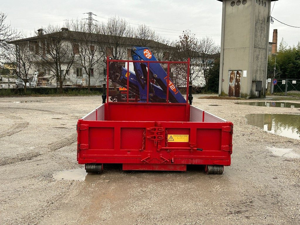 CONTAINER SCARRABILE NUOVO A PIANALE CON GRU - Roll-off container: picture 4 CONTAINER SCARRABILE NUOVO A PIANALE CON GRU - Roll-off container: picture 4