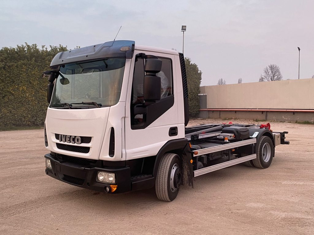 Hook lift truck IVECO EUROCARGO 80 E18 CON IMPIANTO SCARRABILE NUO: picture 14