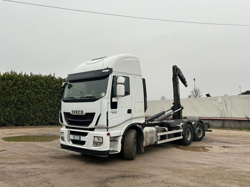 IVECO STRALIS 500 SCARRABILE - Hook lift truck: picture 1 IVECO STRALIS 500 SCARRABILE - Hook lift truck: picture 1