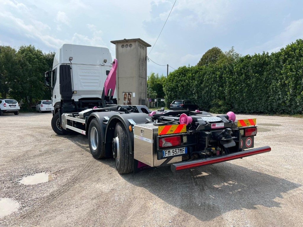 IVECO STRALIS 510 SCARRABILE - Hook lift truck: picture 5 IVECO STRALIS 510 SCARRABILE - Hook lift truck: picture 5