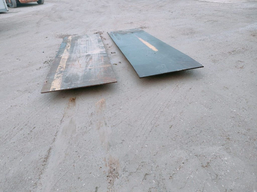 PEDANE IN FERRO PER CONTAINER - Warehouse equipment: picture 1 PEDANE IN FERRO PER CONTAINER - Warehouse equipment: picture 1