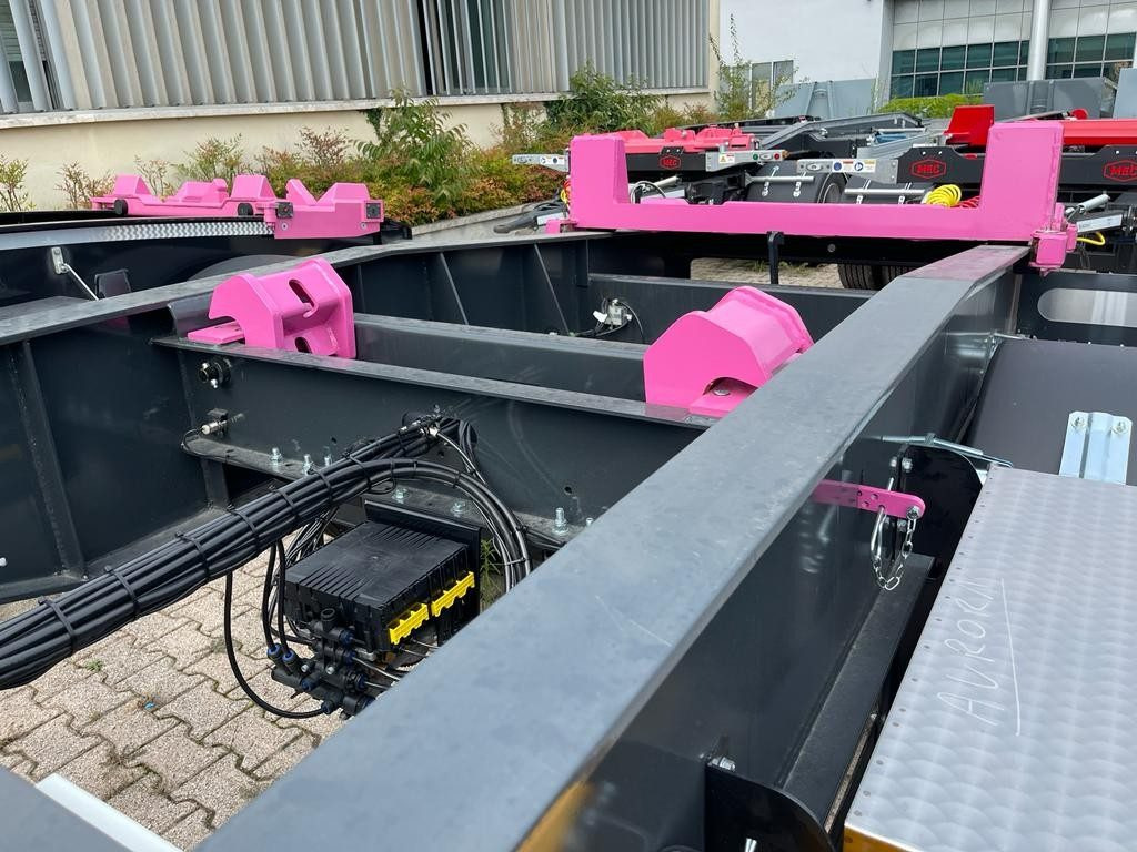 RIMORCHIO CBS NUOVO SCARRABILE - Roll-off/ Skip trailer: picture 4 RIMORCHIO CBS NUOVO SCARRABILE - Roll-off/ Skip trailer: picture 4