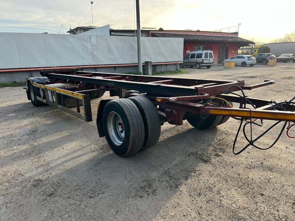 ZORZI RIMORCHIO ZORZI 20 R073 SCARRABILE PNEUMATICO - Roll-off/ Skip trailer: picture 3 ZORZI RIMORCHIO ZORZI 20 R073 SCARRABILE PNEUMATICO - Roll-off/ Skip trailer: picture 3