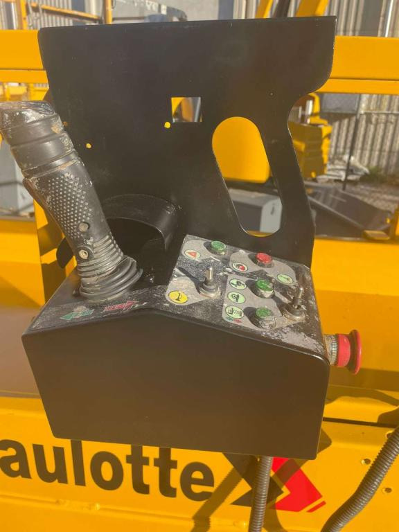 Haulotte COMPACT 10N - Scissor lift: picture 3 Haulotte COMPACT 10N - Scissor lift: picture 3