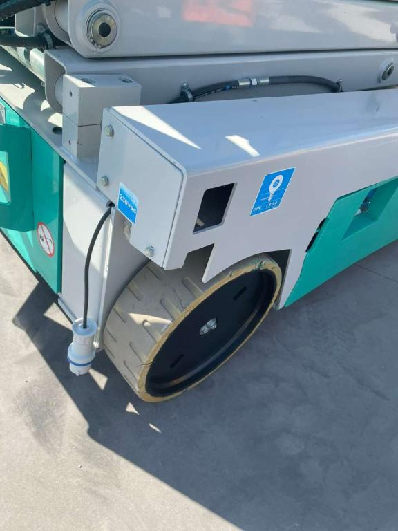 Imer IT12122 - Scissor lift: picture 3 Imer IT12122 - Scissor lift: picture 3