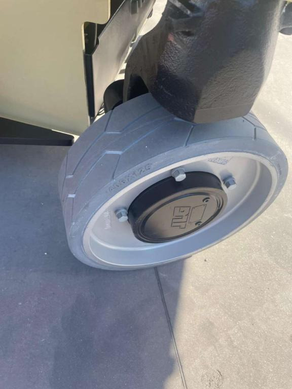 JLG 3246ES - Scissor lift: picture 5 JLG 3246ES - Scissor lift: picture 5