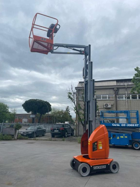 JLG TOUCAN 10E - Vertical mast lift: picture 2 JLG TOUCAN 10E - Vertical mast lift: picture 2