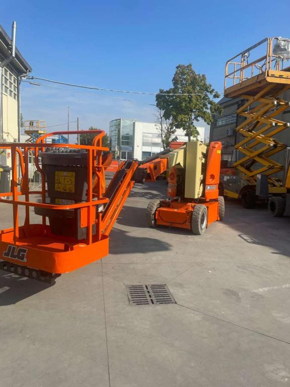 JLG E300AJP - Other machinery: picture 1 JLG E300AJP - Other machinery: picture 1