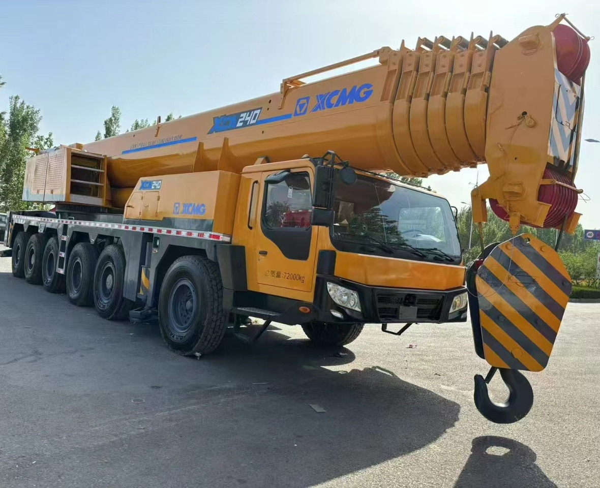 XCMG QAY300 QAY260 QAY240 XCT240 XCA240 240ton 250ton 260ton 200ton 220ton crane - Mobile crane: picture 1 XCMG QAY300 QAY260 QAY240 XCT240 XCA240 240ton 250ton 260ton 200ton 220ton crane - Mobile crane: picture 1