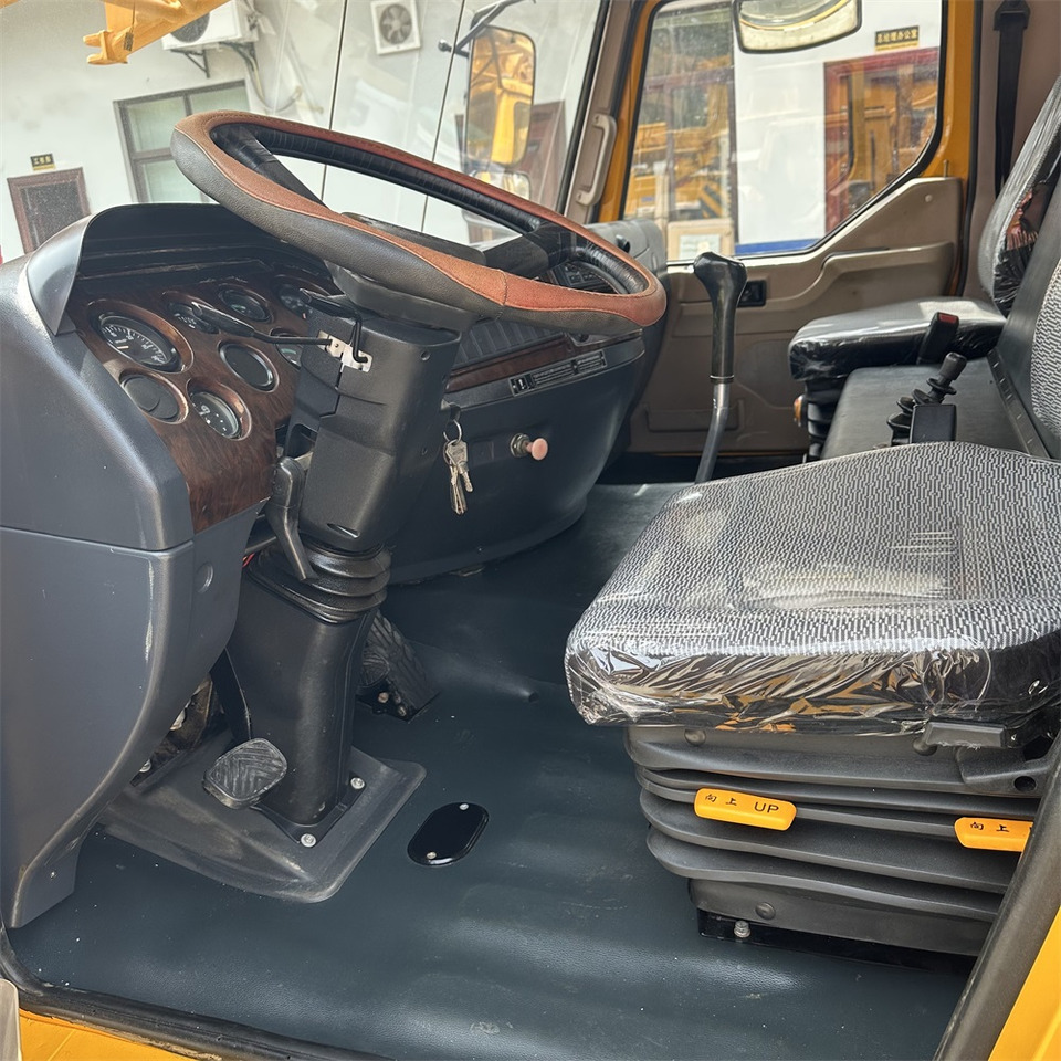 Mobile crane XCMG QY35K xct35l5 qy35k5c 35 ton truck crane: picture 7