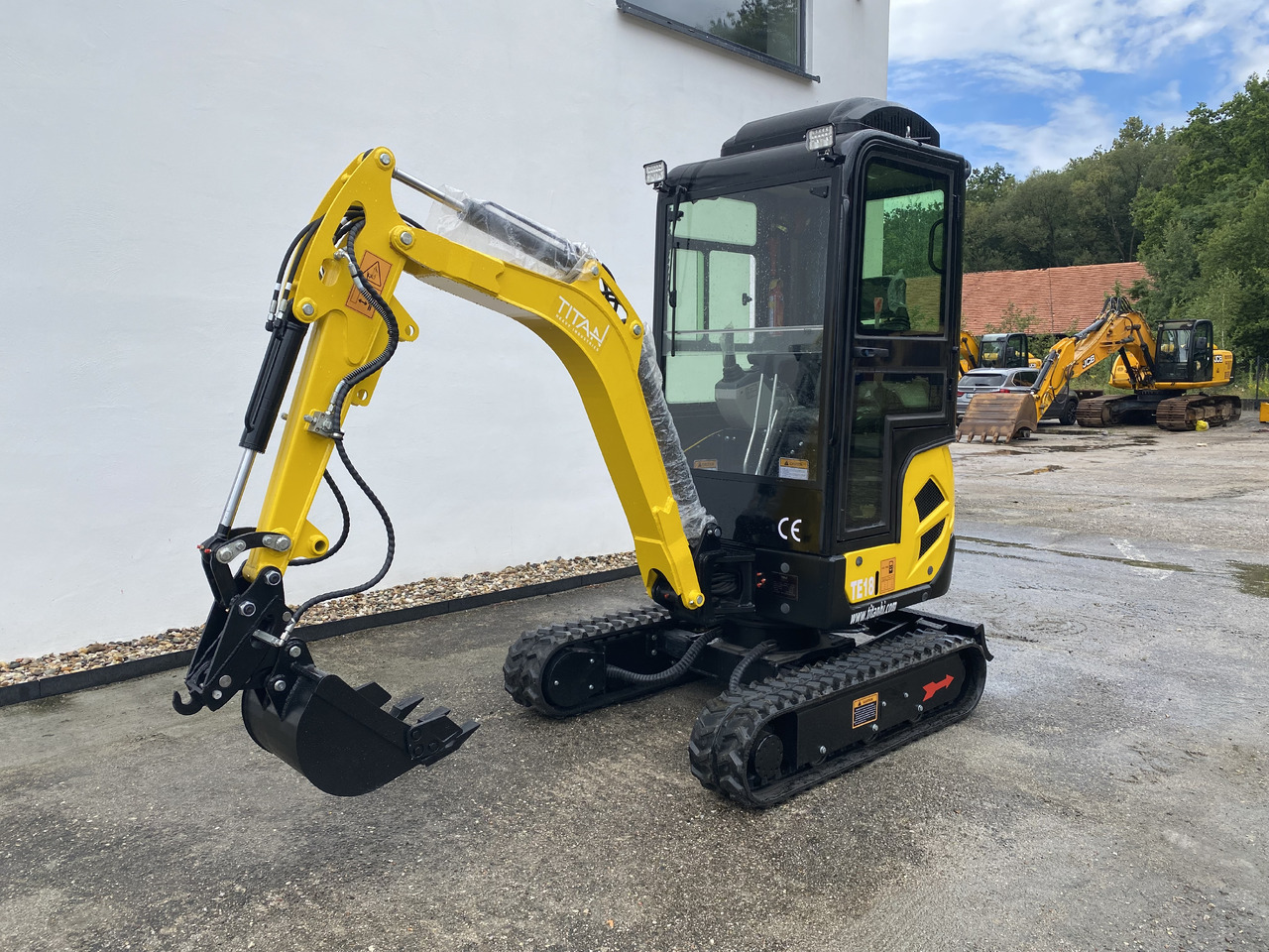 TITAN TE18 - Mini excavator: picture 3 TITAN TE18 - Mini excavator: picture 3