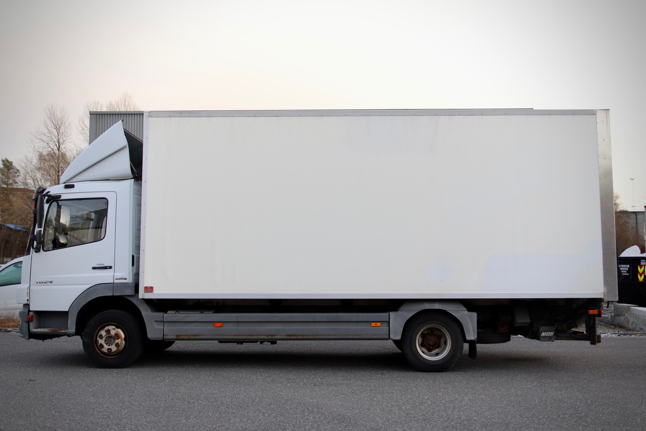MERCEDES-BENZ Attego - Box truck: picture 2 MERCEDES-BENZ Attego - Box truck: picture 2