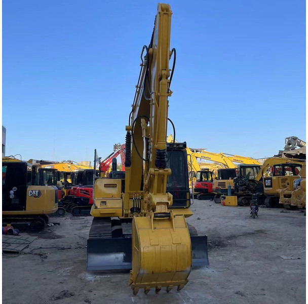 Komatsu PC130 - Crawler excavator: picture 2 Komatsu PC130 - Crawler excavator: picture 2