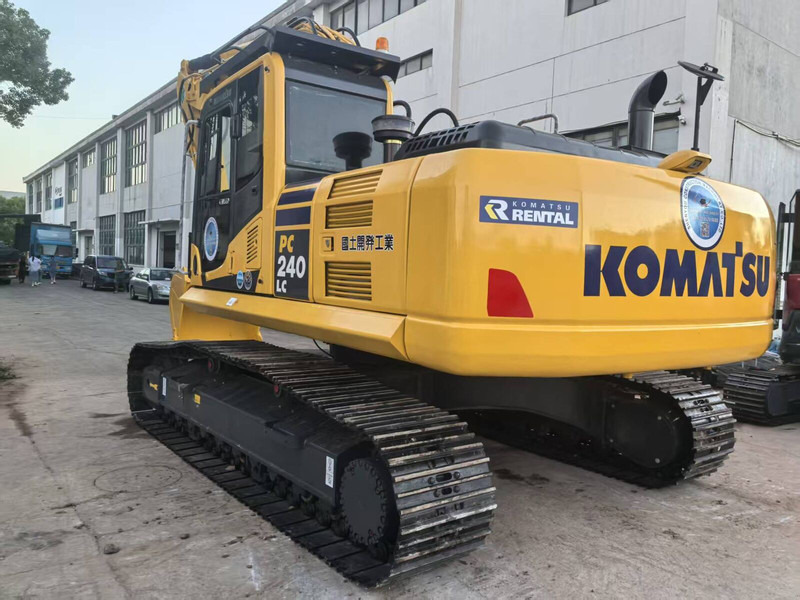 Komatsu PC240LC-8 - Crawler excavator: picture 4 Komatsu PC240LC-8 - Crawler excavator: picture 4