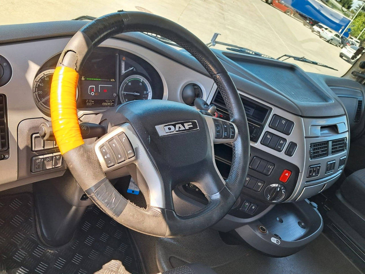 Leasing of  DAF XF 18.460 Schubboden | Klima | Retarder | Differ DAF XF 18.460 Schubboden | Klima | Retarder | Differ: picture 12