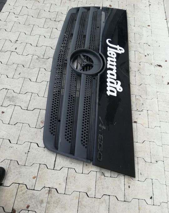 ATRAPA GRILL MASKA MERCEDES ATEGO EURO6 - Hood for Truck: picture 5 ATRAPA GRILL MASKA MERCEDES ATEGO EURO6 - Hood for Truck: picture 5