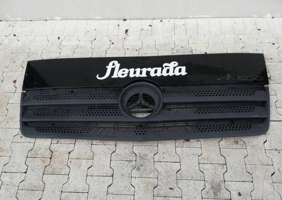 ATRAPA GRILL MASKA MERCEDES ATEGO EURO6 - Hood for Truck: picture 1 ATRAPA GRILL MASKA MERCEDES ATEGO EURO6 - Hood for Truck: picture 1