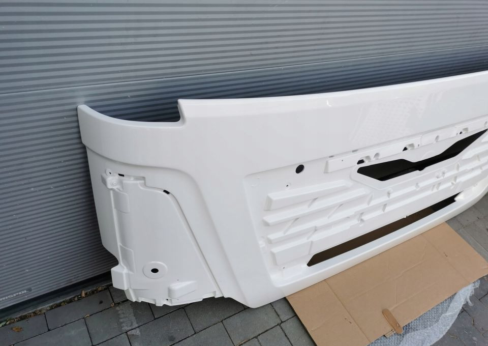 ATRAPA MASKA MAN TGX E6 RAL 9010 ORYGINAŁ - Hood for Truck: picture 2 ATRAPA MASKA MAN TGX E6 RAL 9010 ORYGINAŁ - Hood for Truck: picture 2