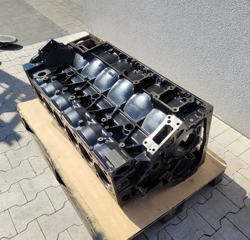 BLOK MAN TGX TGS EURO5 NOWY ORYGINAŁ 51.01101-3401 - Cylinder block for Truck: picture 3 BLOK MAN TGX TGS EURO5 NOWY ORYGINAŁ 51.01101-3401 - Cylinder block for Truck: picture 3