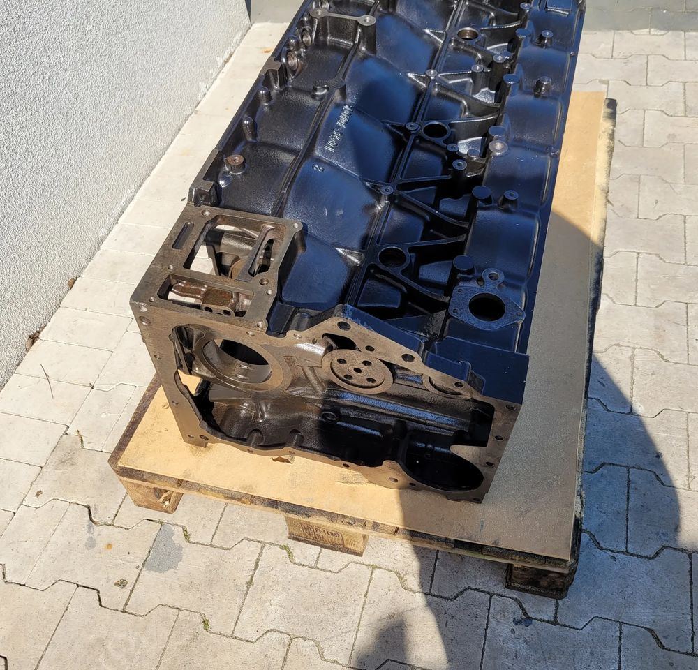 BLOK MAN TGX TGS EURO5 NOWY ORYGINAŁ 51.01101-3401 - Cylinder block for Truck: picture 2 BLOK MAN TGX TGS EURO5 NOWY ORYGINAŁ 51.01101-3401 - Cylinder block for Truck: picture 2
