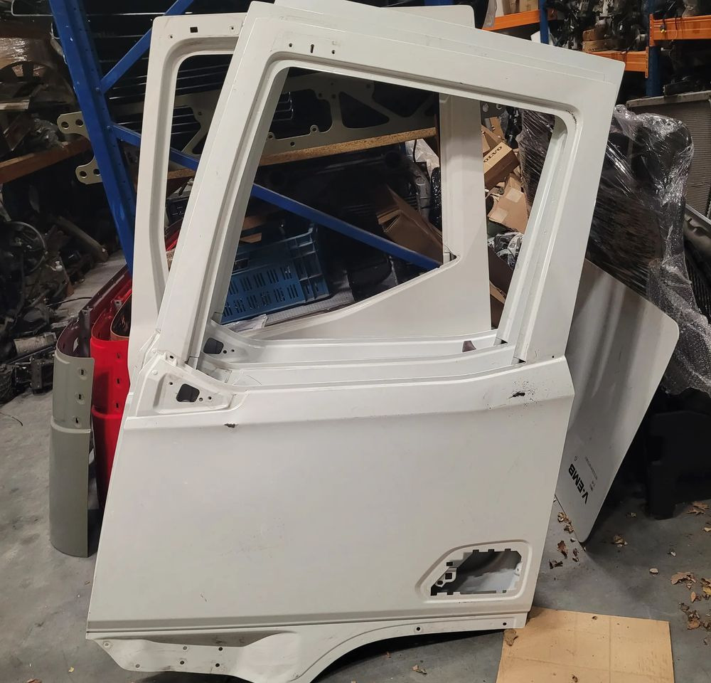 DRZWI LEWE DAF XG XD NOWY MODEL ORYGINAŁ CHWALIM116 - Door and parts for Truck: picture 1 DRZWI LEWE DAF XG XD NOWY MODEL ORYGINAŁ CHWALIM116 - Door and parts for Truck: picture 1