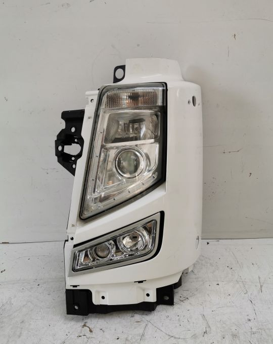 LAMPA GARNEK OKULAR VOLVO FH 13 lewy - Headlight for Truck: picture 1 LAMPA GARNEK OKULAR VOLVO FH 13 lewy - Headlight for Truck: picture 1