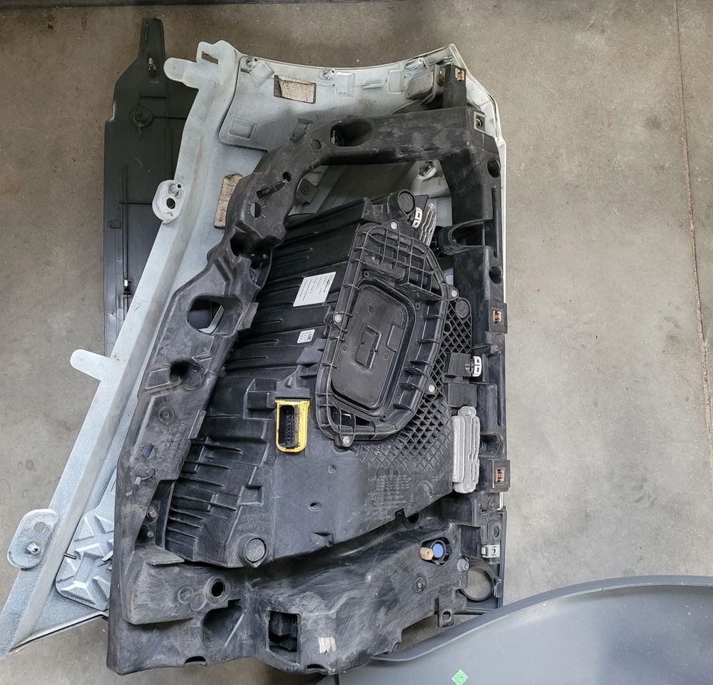 LAMPA GARNEK ZDERZAK VOLVO FH5 PRAWA ORYGINAŁ CHWALIM116 - Lights/ Lighting for Truck: picture 4 LAMPA GARNEK ZDERZAK VOLVO FH5 PRAWA ORYGINAŁ CHWALIM116 - Lights/ Lighting for Truck: picture 4