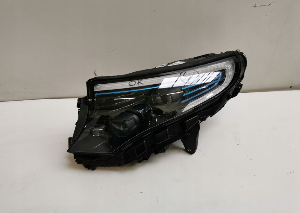 LAMPA MERCEDES EQC A 2939067700 ORYGINAŁ - Headlight: picture 1 LAMPA MERCEDES EQC A 2939067700 ORYGINAŁ - Headlight: picture 1