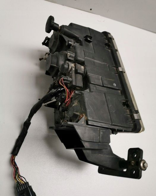 LAMPA VOLVO FH12 fh13 ORYGINAŁ LEWA - Headlight for Truck: picture 3 LAMPA VOLVO FH12 fh13 ORYGINAŁ LEWA - Headlight for Truck: picture 3