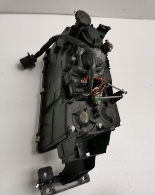 LAMPA VOLVO FH12 fh13 ORYGINAŁ PRAWA. - Headlight for Truck: picture 3 LAMPA VOLVO FH12 fh13 ORYGINAŁ PRAWA. - Headlight for Truck: picture 3