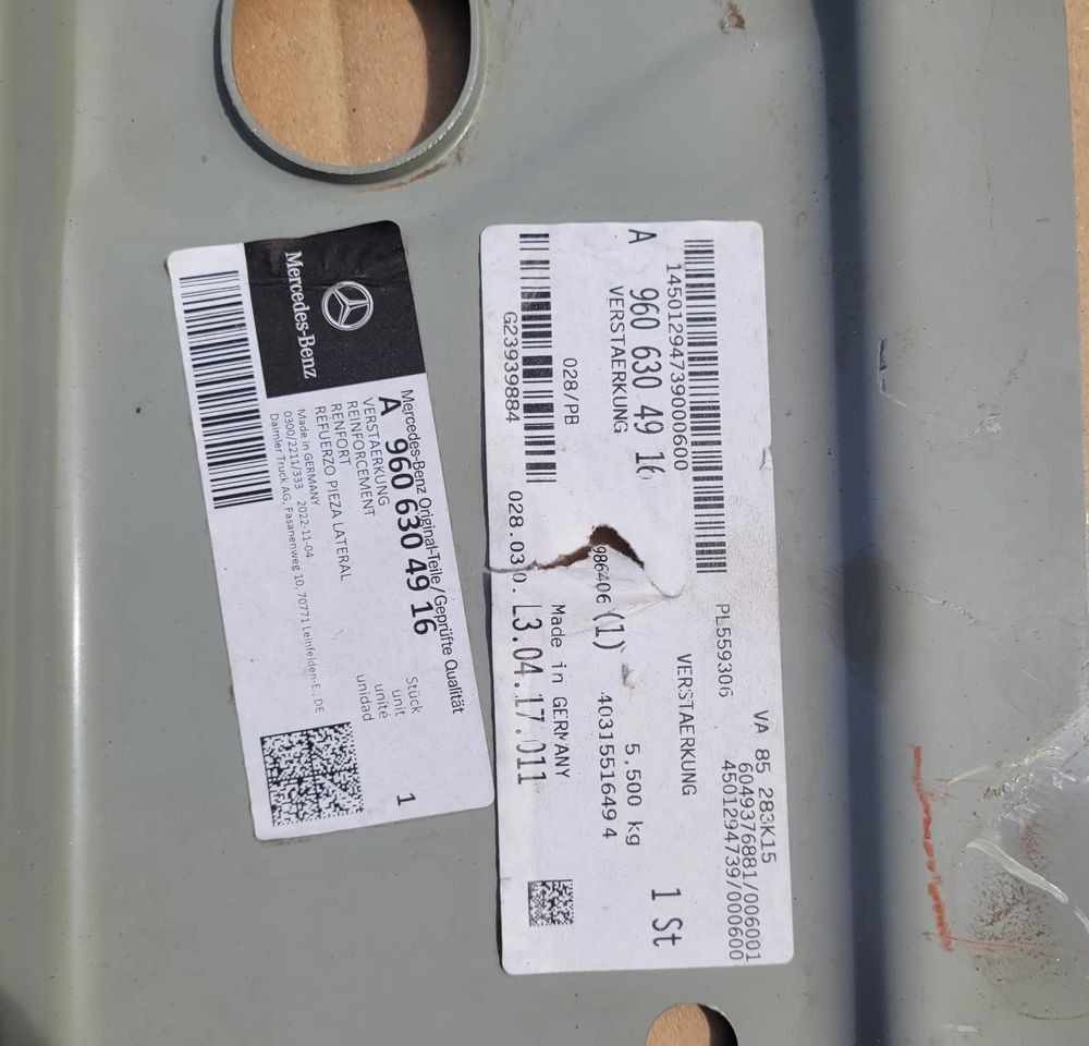 SLUPEK LH NOWY ORYGINAL MERCEDES ACTROS MP4 MP5 A9606304916 CHWALIM116 - Body and exterior for Truck: picture 4 SLUPEK LH NOWY ORYGINAL MERCEDES ACTROS MP4 MP5 A9606304916 CHWALIM116 - Body and exterior for Truck: picture 4