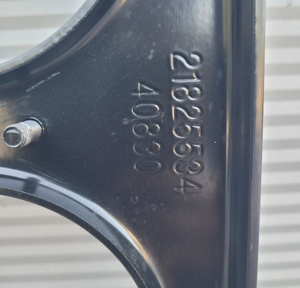 WAZMOCNIENIE POPRZECZNICA VOLVO FH4 FH5 NOWY ORYGINAŁ 21825534 - Body and exterior for Truck: picture 3 WAZMOCNIENIE POPRZECZNICA VOLVO FH4 FH5 NOWY ORYGINAŁ 21825534 - Body and exterior for Truck: picture 3