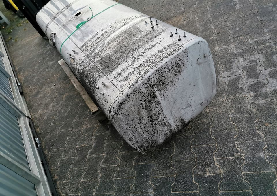 ZBIORNIK PALIWA DAF XF CF E6 690L 1945569 - Fuel tank for Truck: picture 5 ZBIORNIK PALIWA DAF XF CF E6 690L 1945569 - Fuel tank for Truck: picture 5