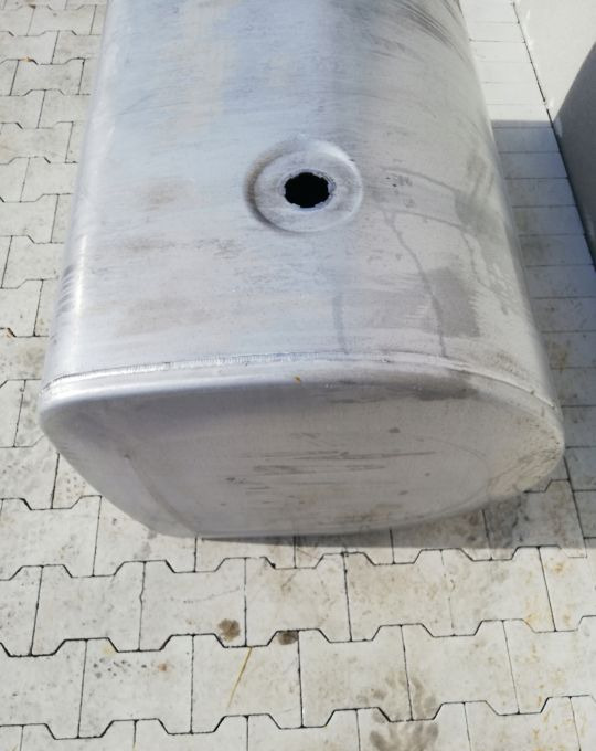 ZBIORNIK PALIWA VOLVO FH 4 RENAULT PREMIUM MAGNUM - Fuel tank for Truck: picture 3 ZBIORNIK PALIWA VOLVO FH 4 RENAULT PREMIUM MAGNUM - Fuel tank for Truck: picture 3
