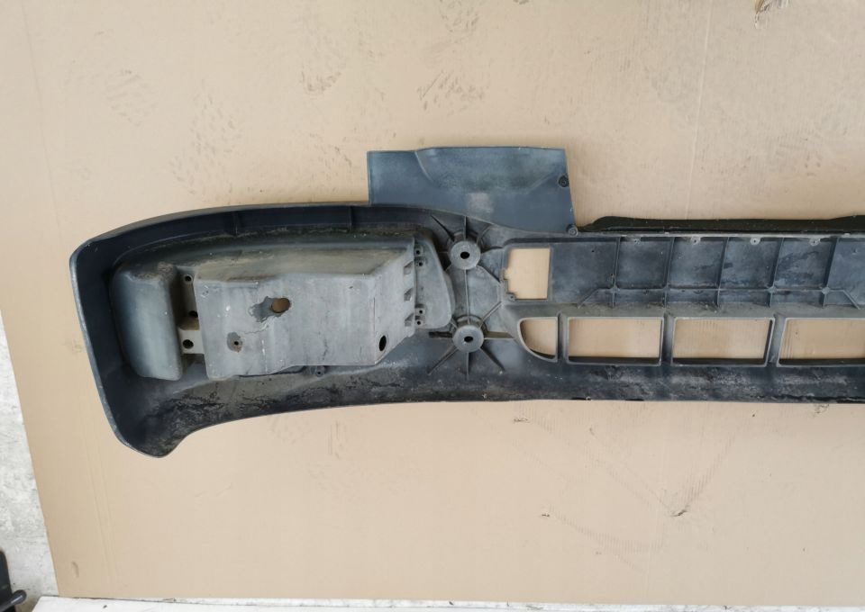 ZDERZAK IVECO EUROCARGO ORYGINAŁ 504039191 - Bumper for Truck: picture 4 ZDERZAK IVECO EUROCARGO ORYGINAŁ 504039191 - Bumper for Truck: picture 4
