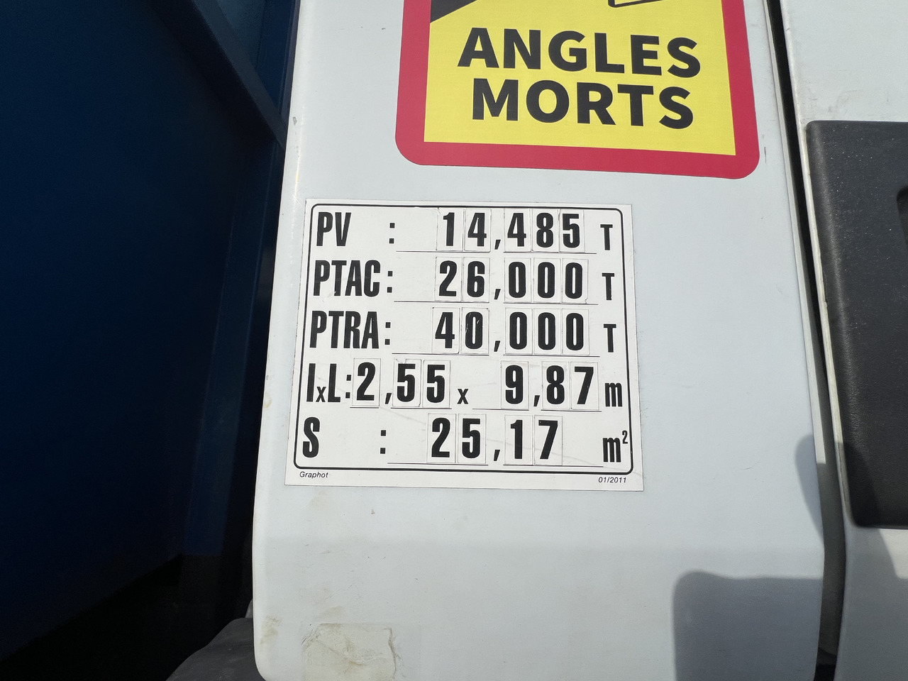 Renault kerax - Crane truck: picture 5 Renault kerax - Crane truck: picture 5