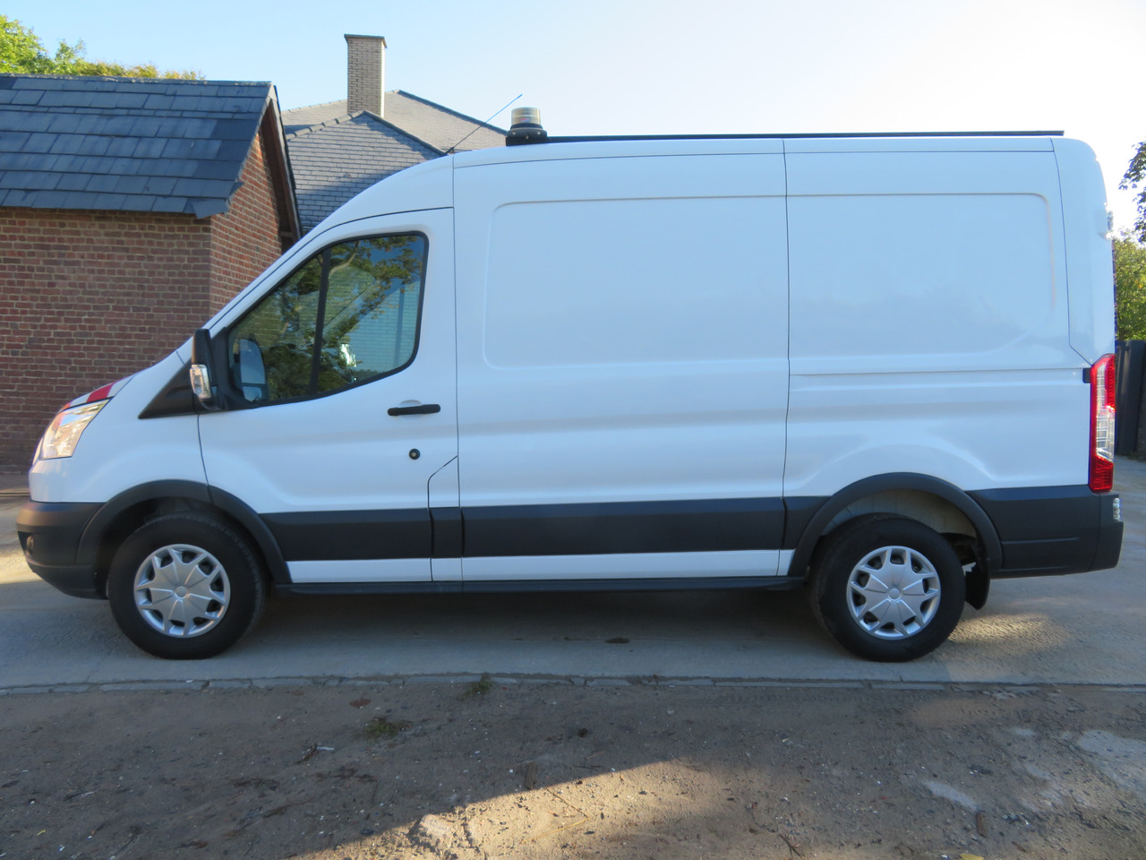 Ford Transit 2.0TDCi - Panel van: picture 4 Ford Transit 2.0TDCi - Panel van: picture 4