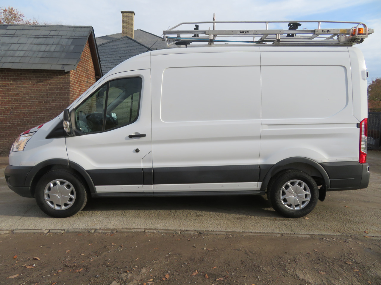 Ford Transit 2.0TDCi - L2H2 - Panel van: picture 4 Ford Transit 2.0TDCi - L2H2 - Panel van: picture 4