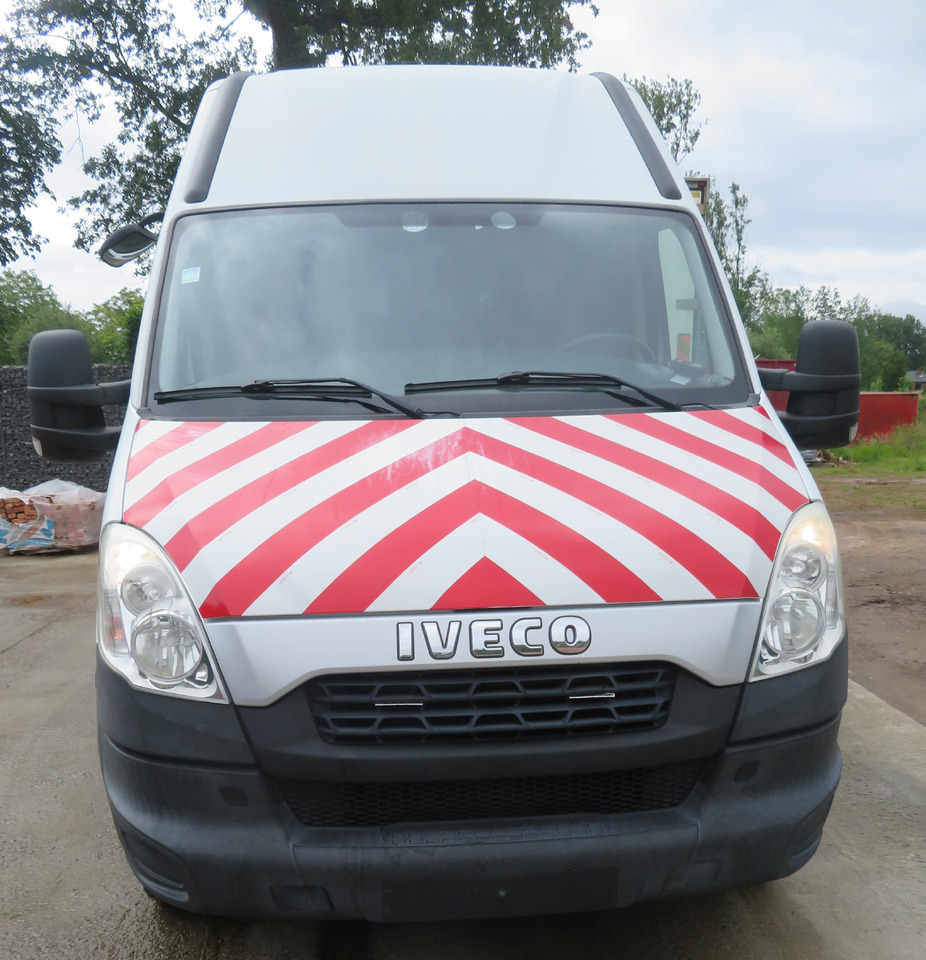 Iveco Daily 50C15 - 4X2 - Panel van: picture 2 Iveco Daily 50C15 - 4X2 - Panel van: picture 2