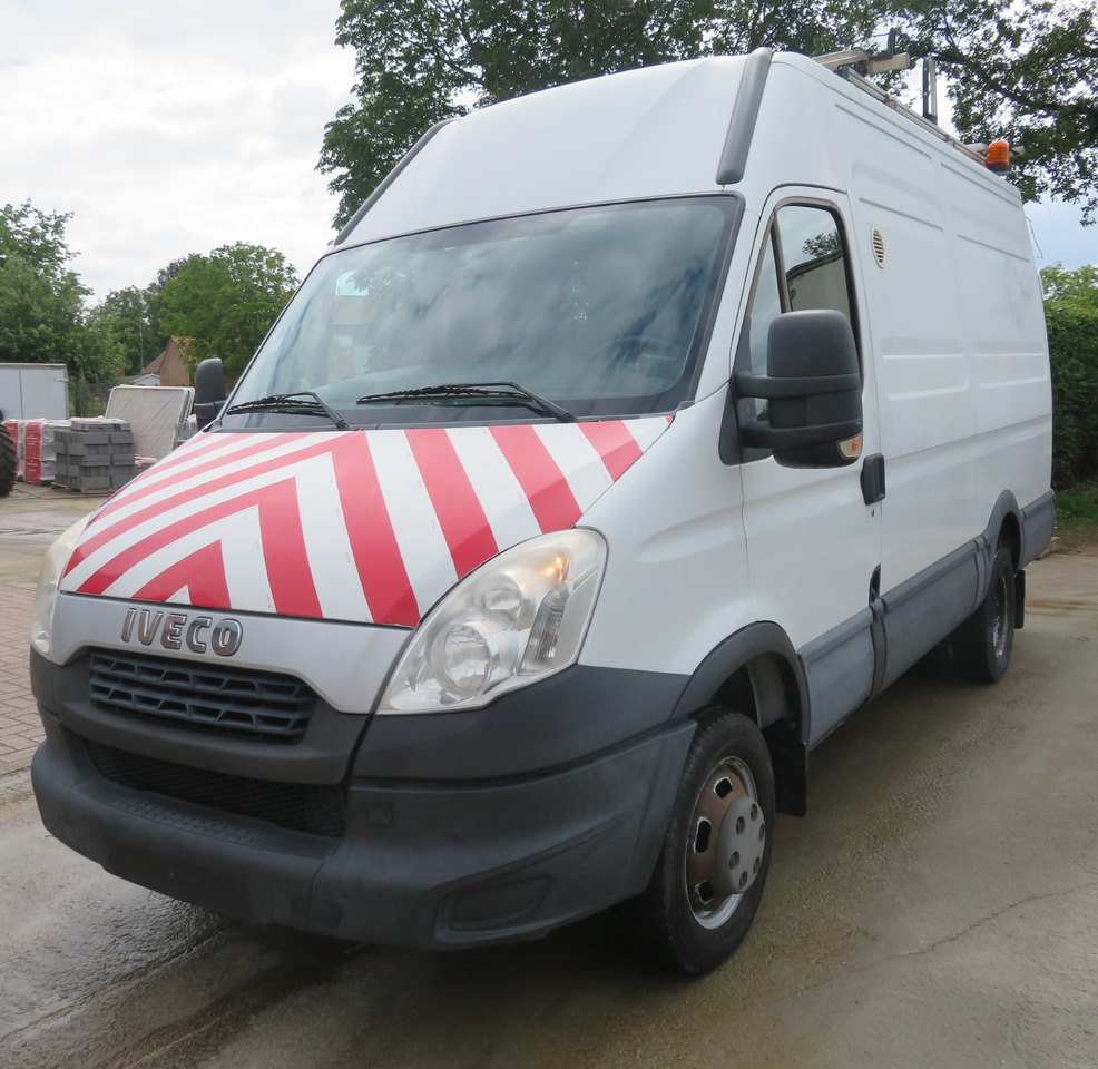 Iveco Daily 50C15 - Panel van: picture 4 Iveco Daily 50C15 - Panel van: picture 4