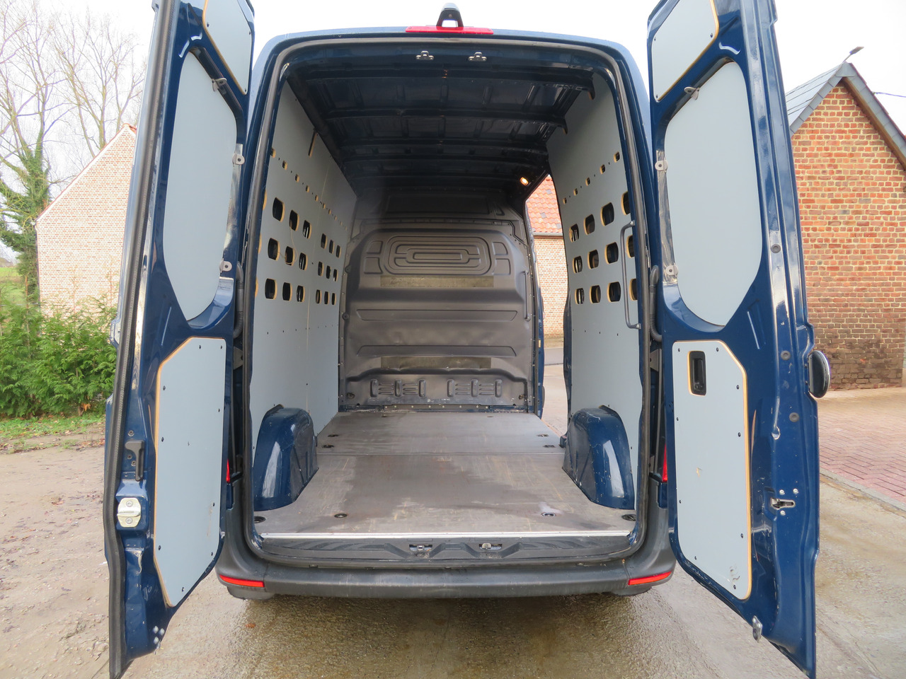 Small van Mercedes-Benz Sprinter 311CDi: picture 10 Small van Mercedes-Benz Sprinter 311CDi: picture 10