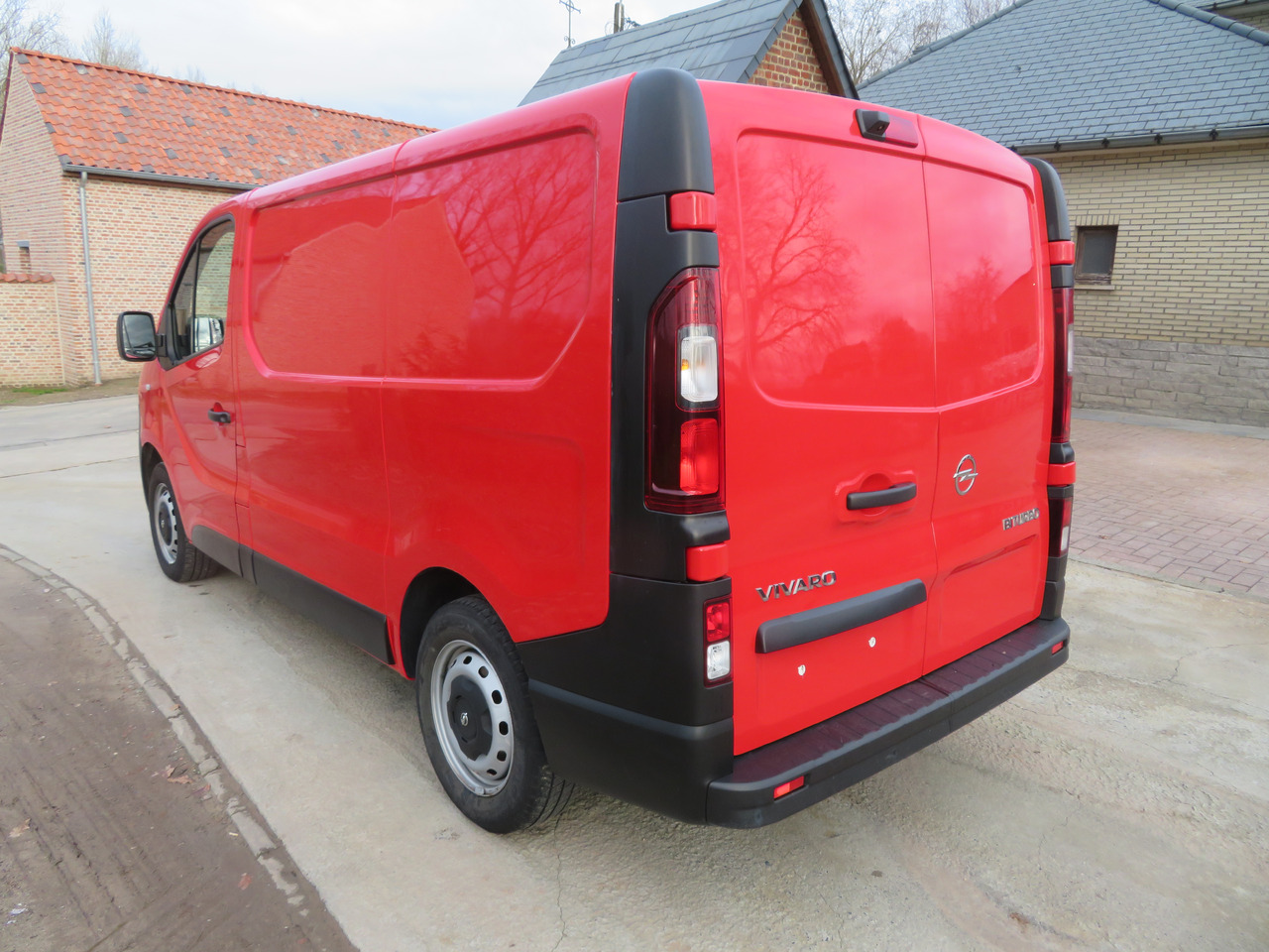 Opel Vivaro 1.6CDTI BI-Turbo - L1H1 - Small van: picture 5 Opel Vivaro 1.6CDTI BI-Turbo - L1H1 - Small van: picture 5