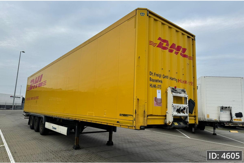 Krone SD / Disk brakes - Closed box semi-trailer: picture 4 Krone SD / Disk brakes - Closed box semi-trailer: picture 4