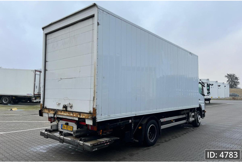 Mercedes-Benz Atego 1218 Day Cab, Euro 5, BDF / EPS automatic / standklima / DHOLLANDIA 2000KG - Container transporter/ Swap body truck: picture 3 Mercedes-Benz Atego 1218 Day Cab, Euro 5, BDF / EPS automatic / standklima / DHOLLANDIA 2000KG - Container transporter/ Swap body truck: picture 3
