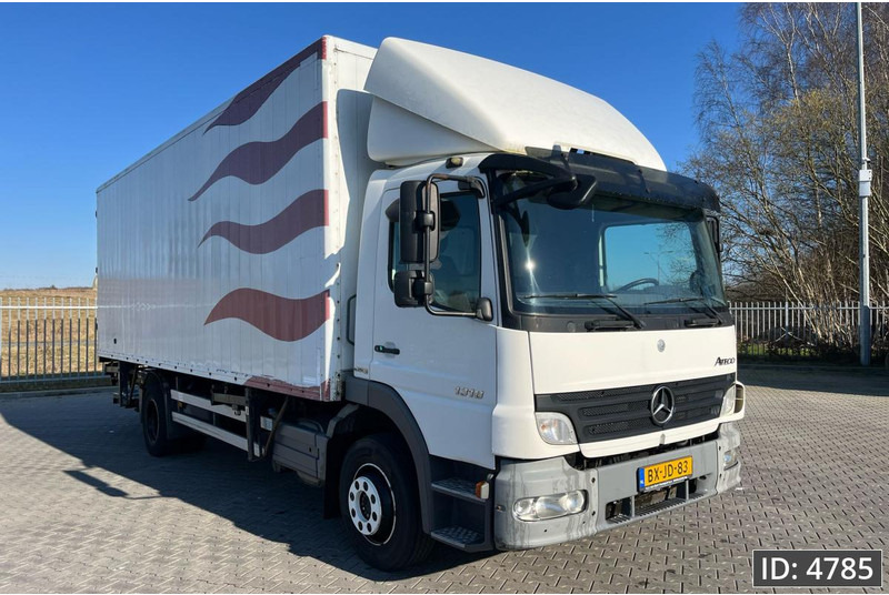 Mercedes-Benz Atego 1318 Day Cab, Euro 5, BDF / EPS automatic / DHOLLANDIA 2000KG - Container transporter/ Swap body truck: picture 4 Mercedes-Benz Atego 1318 Day Cab, Euro 5, BDF / EPS automatic / DHOLLANDIA 2000KG - Container transporter/ Swap body truck: picture 4