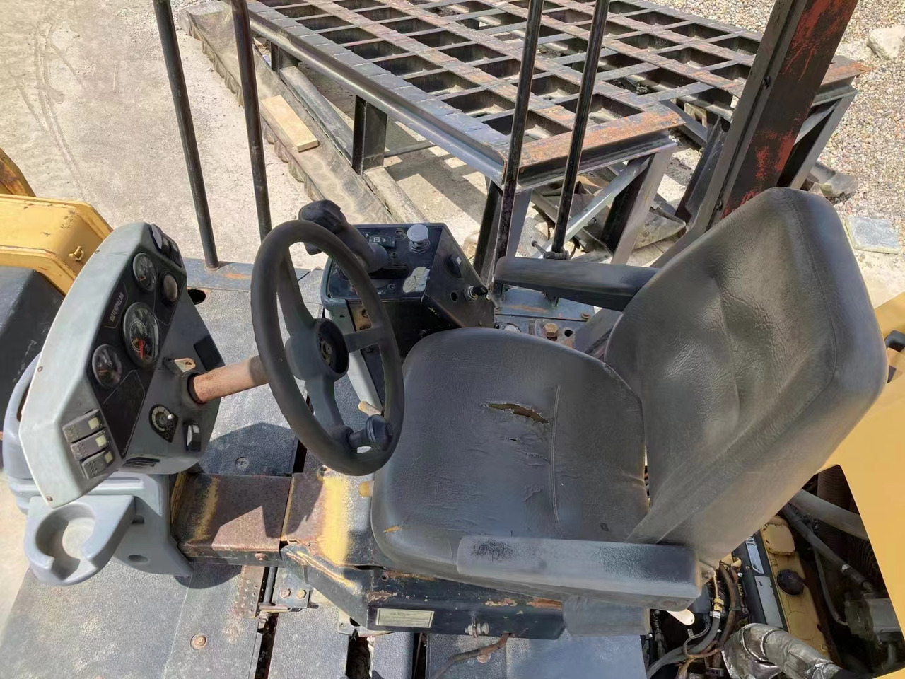 CATERPILLAR CB564D Roller Click Here for Discount - Roller: picture 2 CATERPILLAR CB564D Roller Click Here for Discount - Roller: picture 2