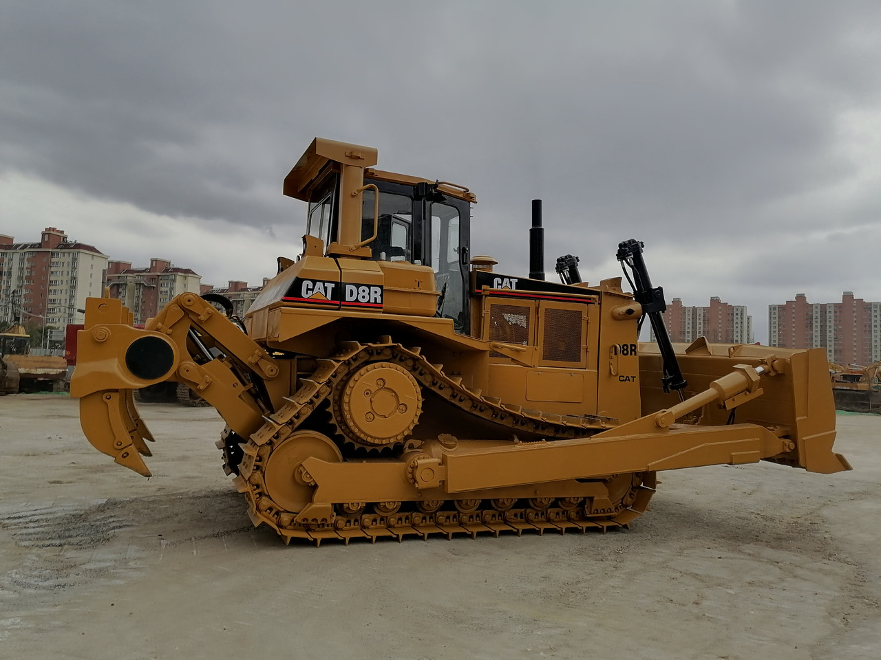 CATERPILLAR D8R Bulldozer Click for Discount - Bulldozer: picture 2 CATERPILLAR D8R Bulldozer Click for Discount - Bulldozer: picture 2