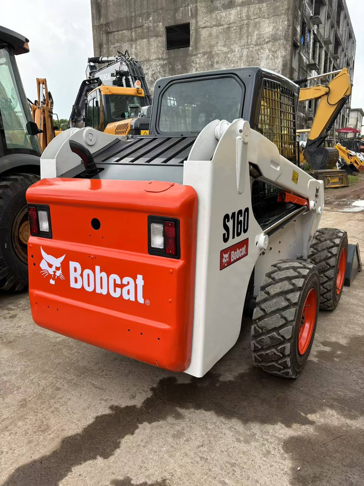 BOBCAT Skid Steer Loader S160 - Construction machinery: picture 2 BOBCAT Skid Steer Loader S160 - Construction machinery: picture 2